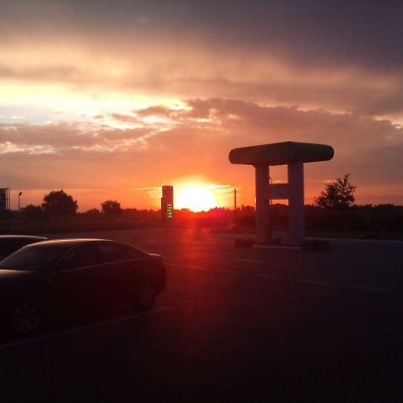 Sawik Dziekanowice Motel Lednogora Екстериор снимка