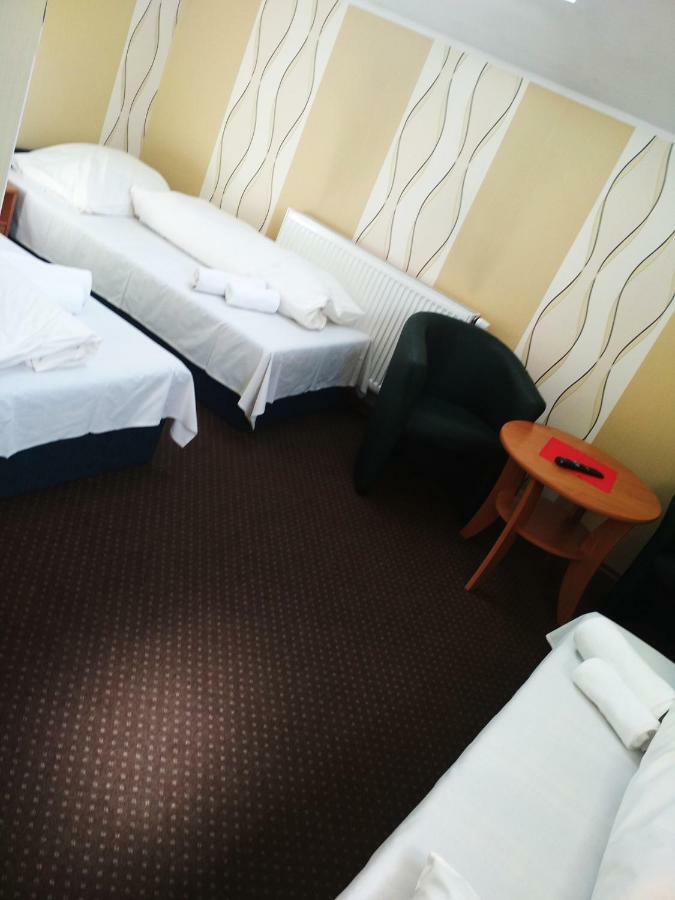 Sawik Dziekanowice Motel Lednogora Екстериор снимка
