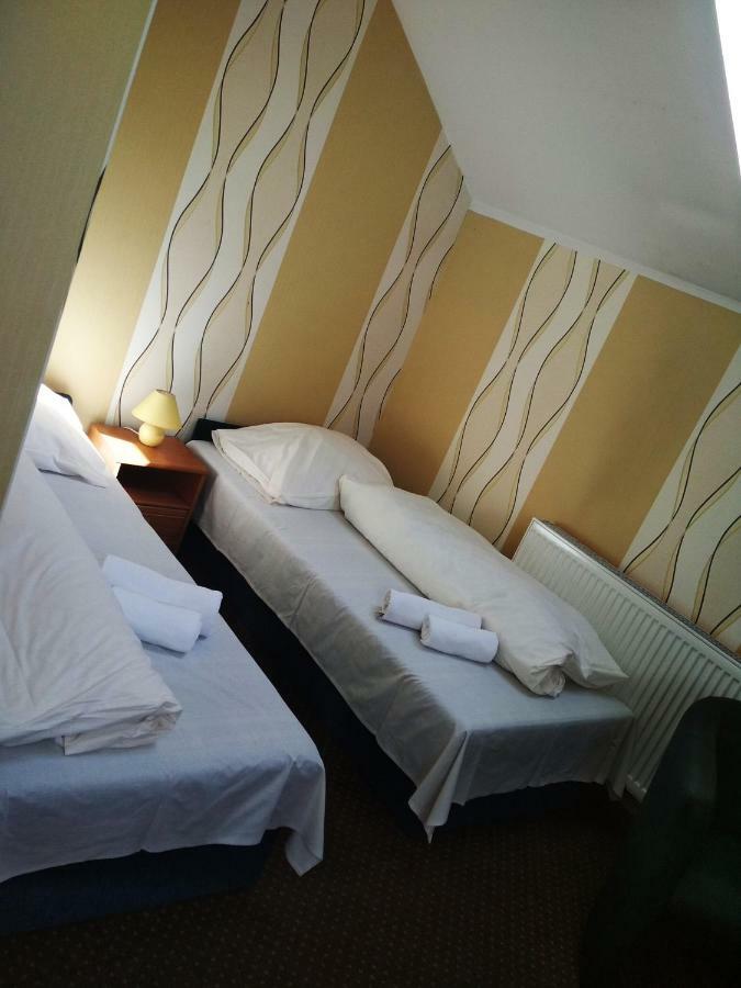 Sawik Dziekanowice Motel Lednogora Екстериор снимка