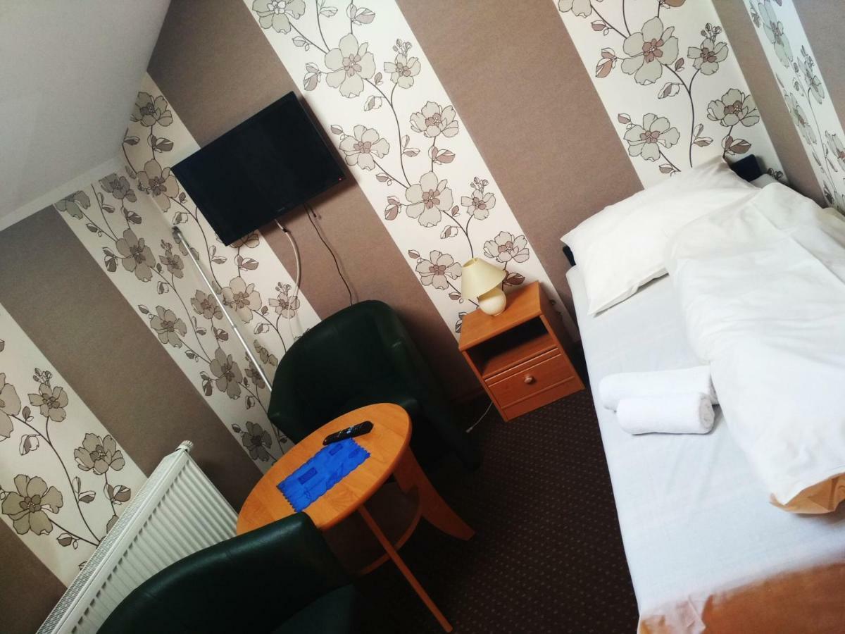Sawik Dziekanowice Motel Lednogora Екстериор снимка